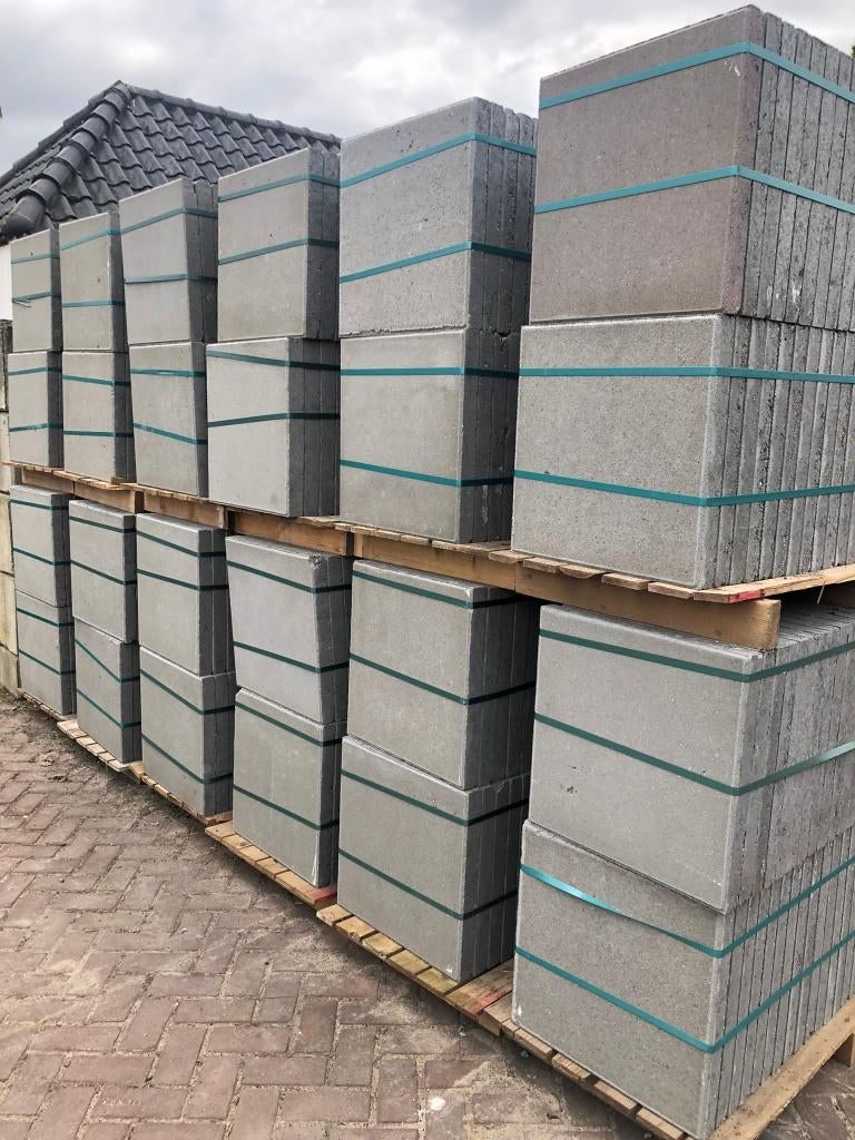 Partij tegels 50x50x4,8 grijs met facet € 72,00 pak, Tuin en Terras, Tegels en Klinkers, Ophalen of Verzenden, Nieuw, Keramiek