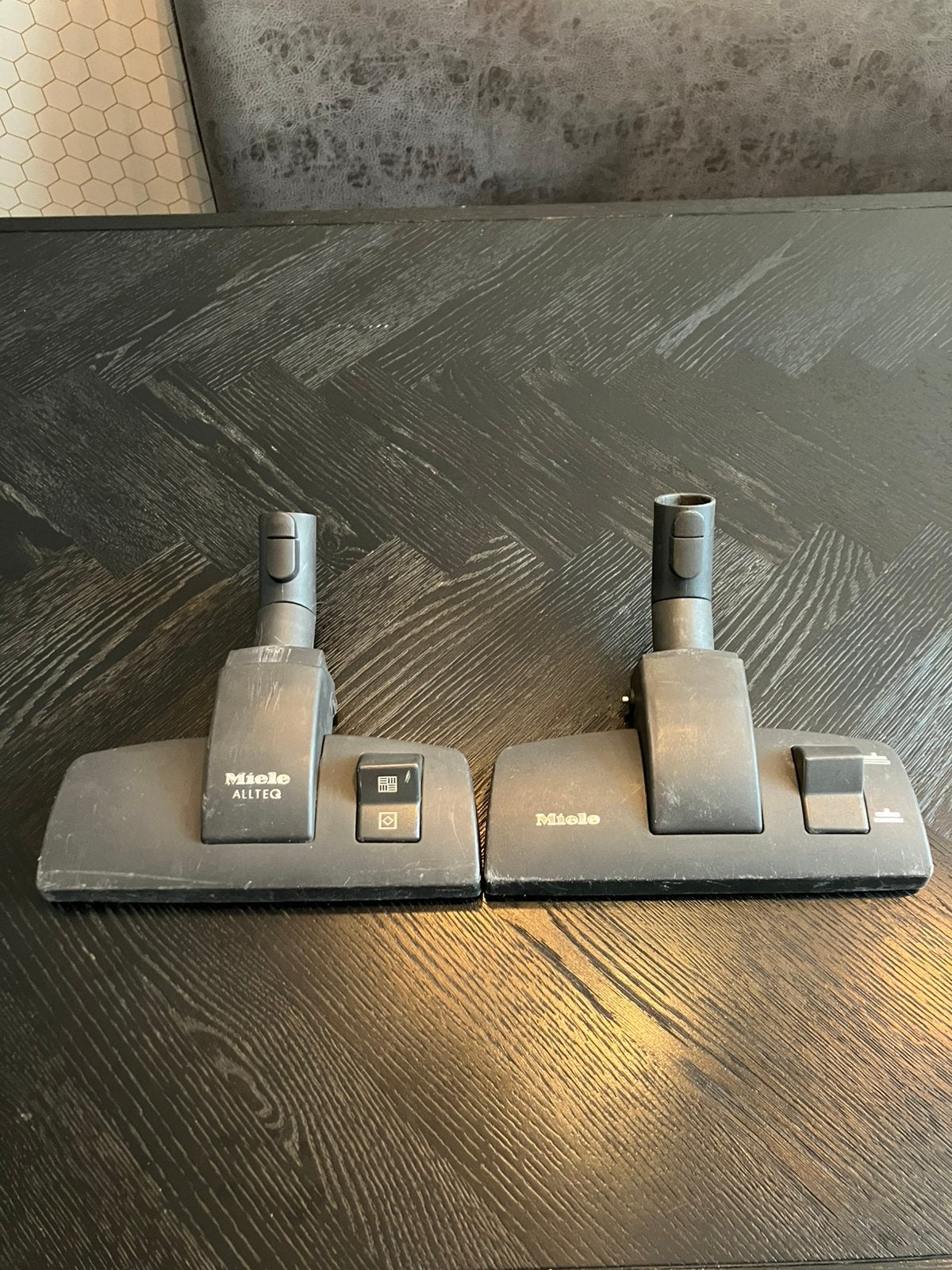 Miele Stofzuigervoet 2 stuks!, Stofzak, Gebruikt, Geschikt voor harde vloeren, Ophalen of Verzenden