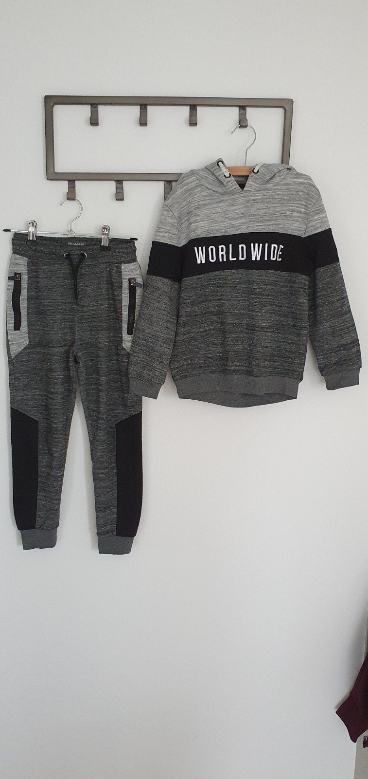 stoer joggingspak maat 122, Trui of Vest, Ophalen of Verzenden, Zo goed als nieuw, Primark