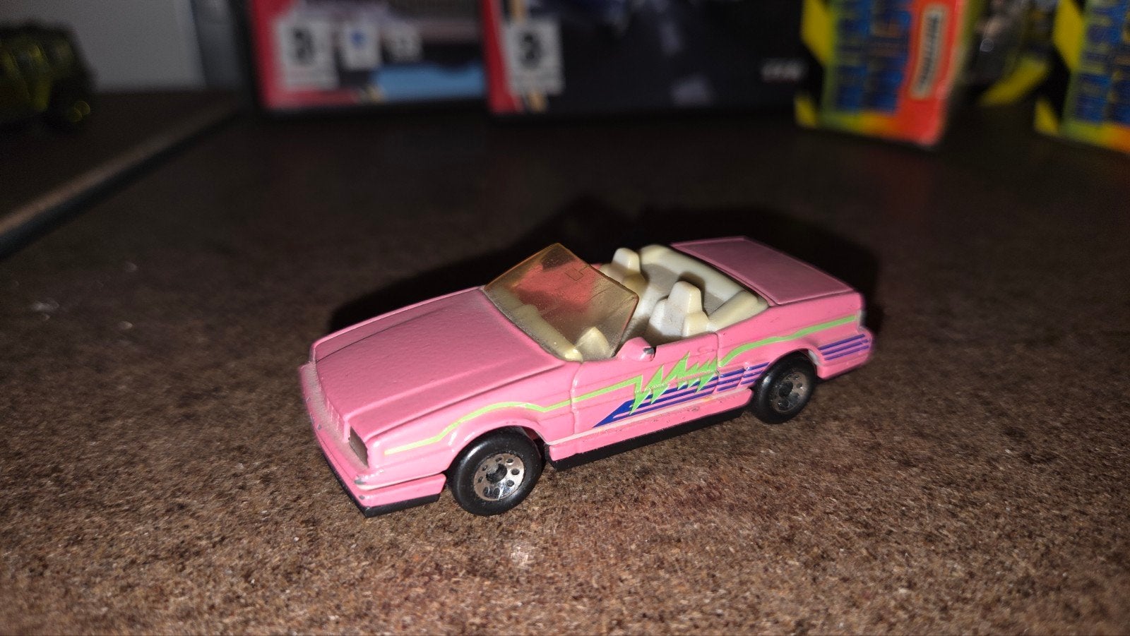 Matchbox Cadillac Allanté 1987 Roze Speelgoedauto, Ophalen of Verzenden, Gebruikt, Auto