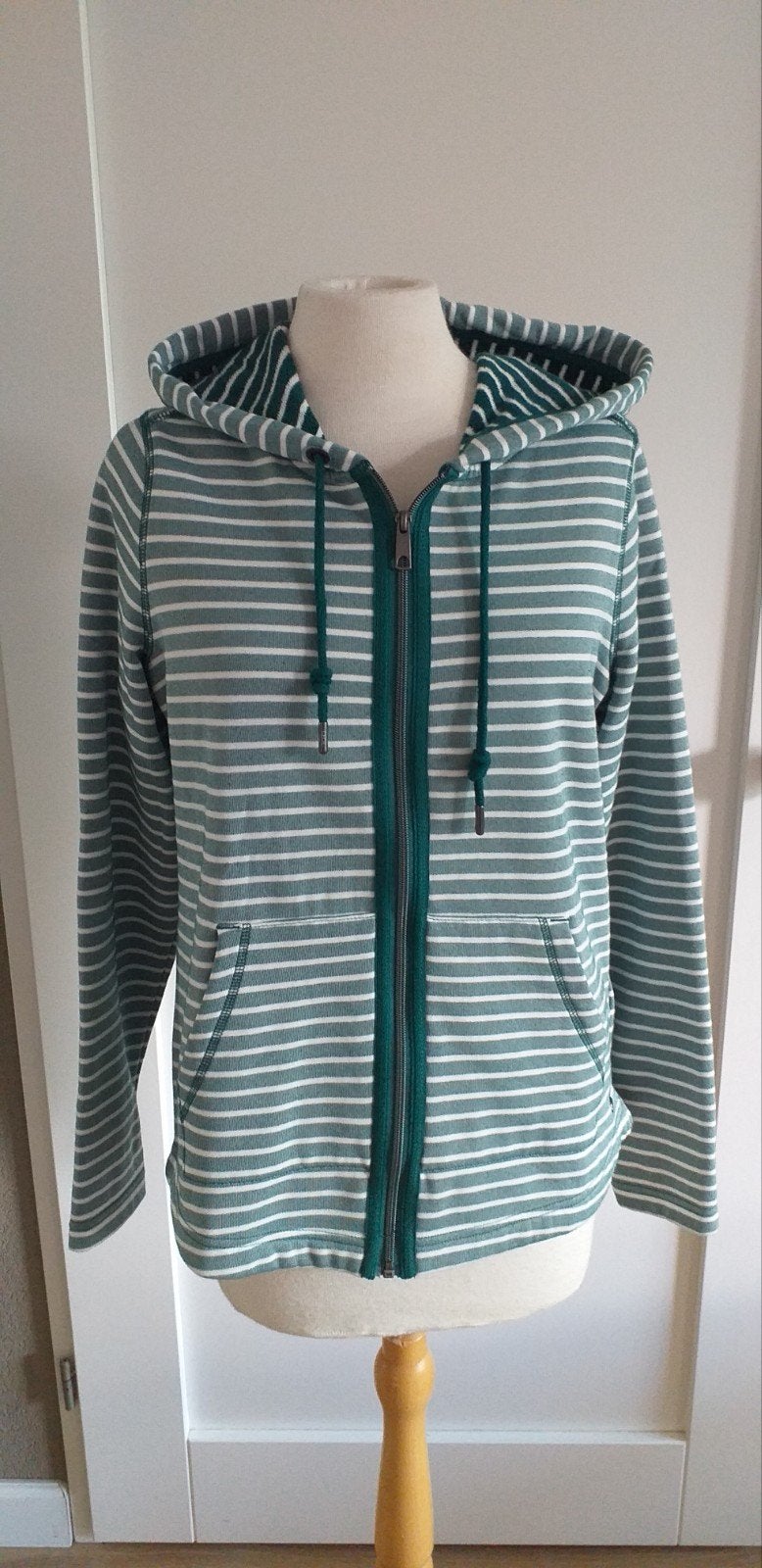 Nieuw!Cecil groen wit gestreept met capuchon maat XS, Kleding | Dames, Nieuw, Ophalen of Verzenden, Maat 34 (XS) of kleiner, Cecil