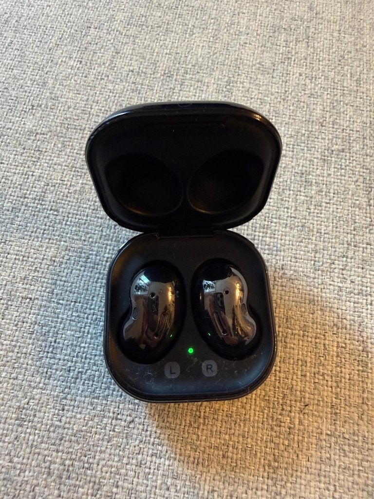 Samsung Galaxy Buds Live SM-R180 Black Earbuds(5), Gebruikt, Zwart, Ophalen of Verzenden, In oorschelp (earbud)