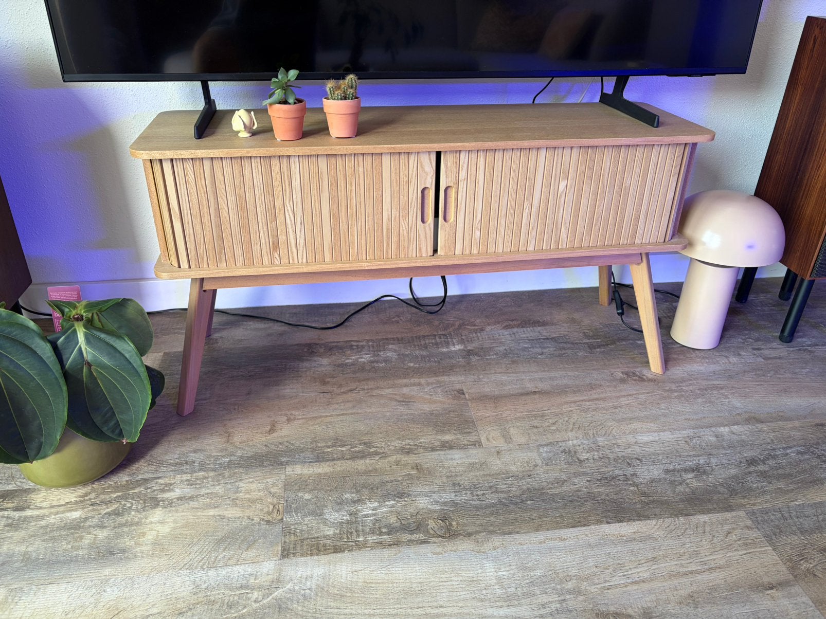 TV meubel, Ophalen