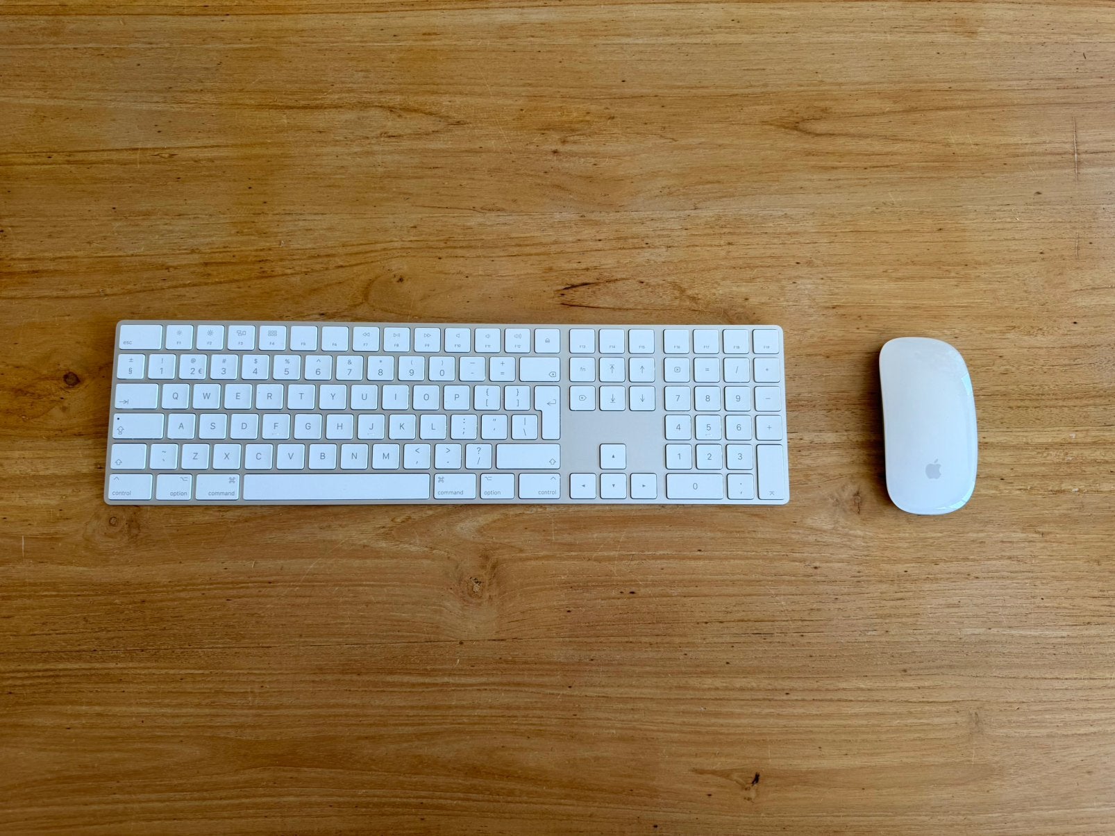 Complete set: Apple Magic Keyboard Numeriek + Magic Mouse 2, Toetsenbord en muis-set, Numeriek, Ophalen of Verzenden, Zo goed als nieuw