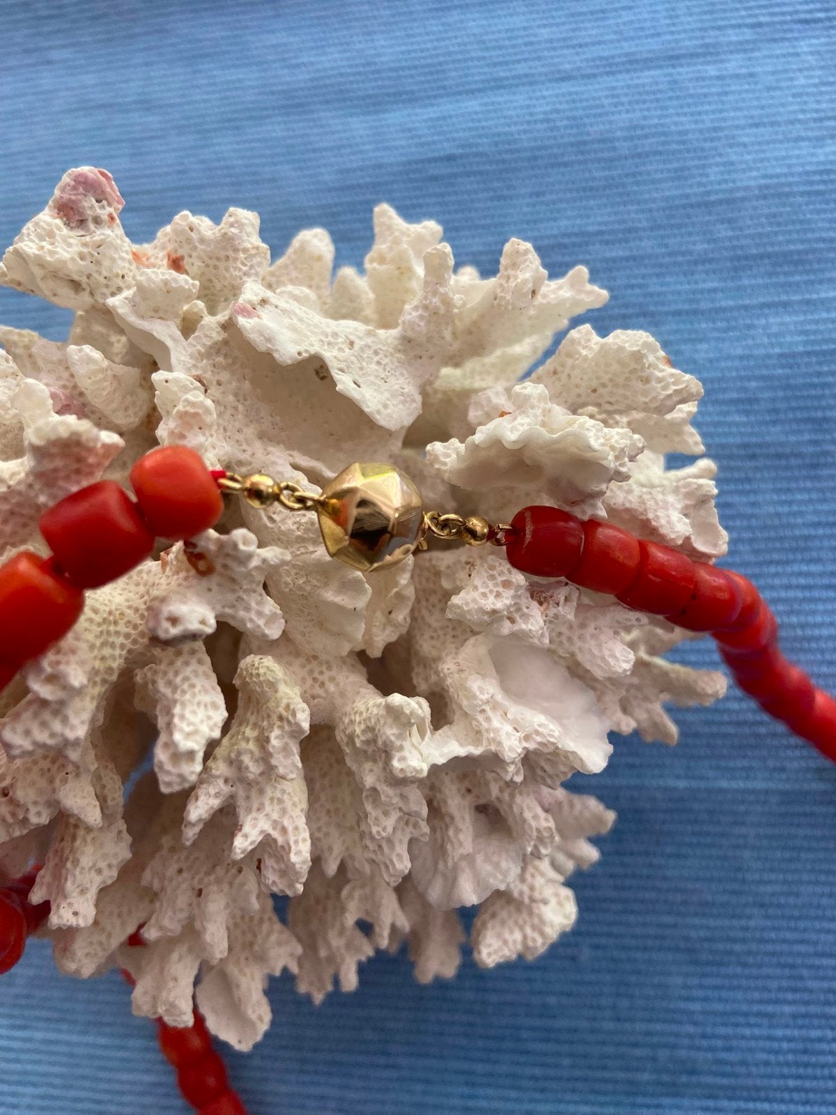 antieke bloedkoraal collier/gouden slot.., Verzenden, Overige materialen, Ketting