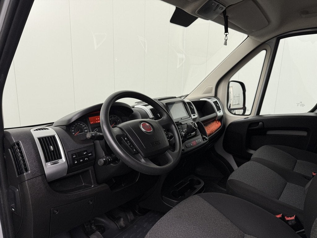 Fiat Ducato 2.3JTD 120PK L2H2 Edizione | Navigatie | Camera, Auto's, Bestelauto's, Voorwielaandrijving, Stof, Gebruikt, 4 cilinders