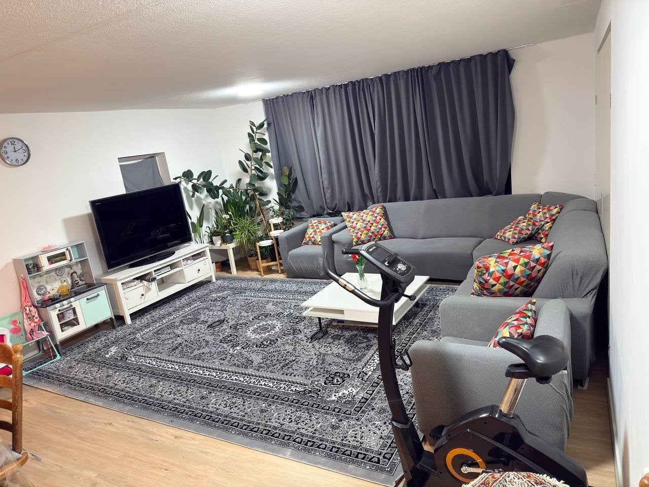 Groot grijs tapijt met klassiek patroon (300x400 cm), Klassiek, 200 cm of meer, Ophalen of Verzenden, Zo goed als nieuw