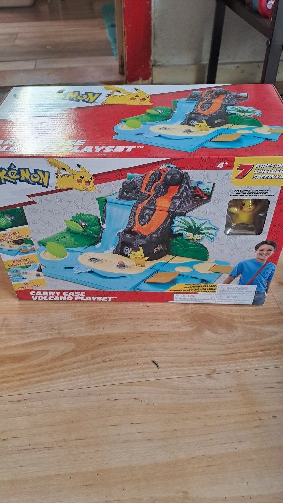 Pokemon meeneem koffer vulkaan, Ophalen of Verzenden, Zo goed als nieuw, Overige typen
