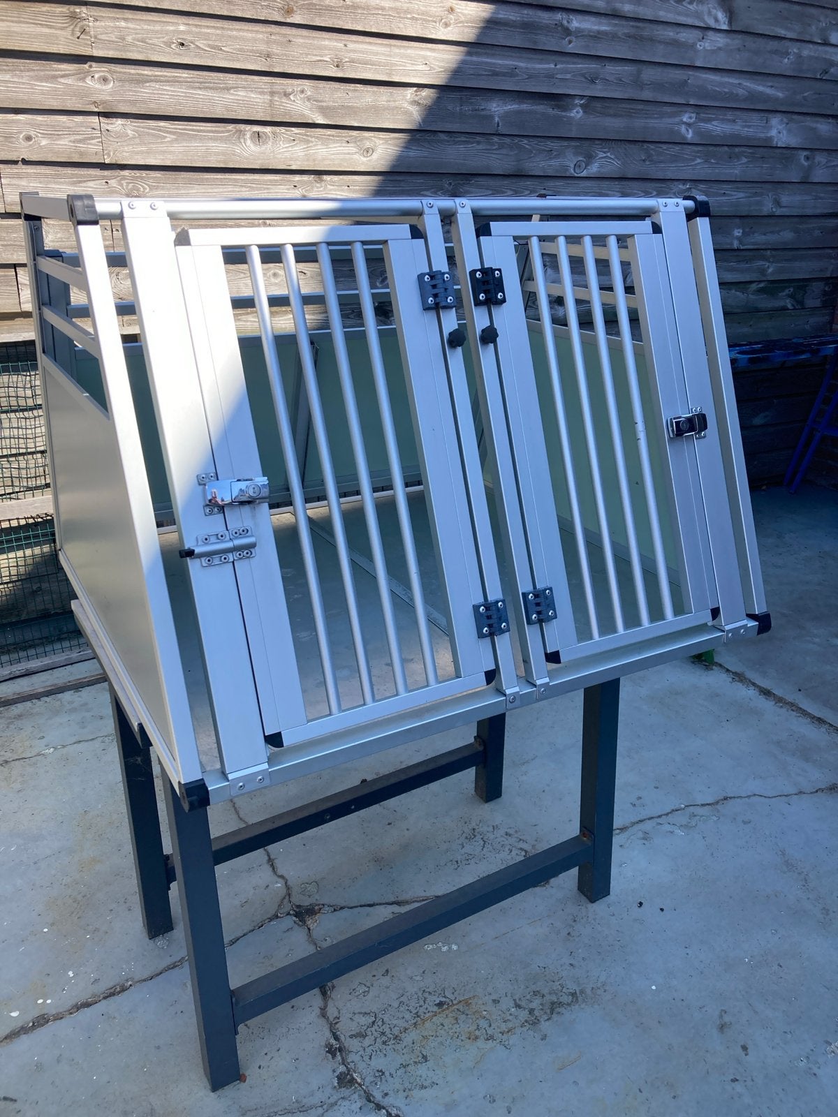 Zeer mooie bench, Dieren en Toebehoren, Hondenbenches, Ophalen, Zo goed als nieuw