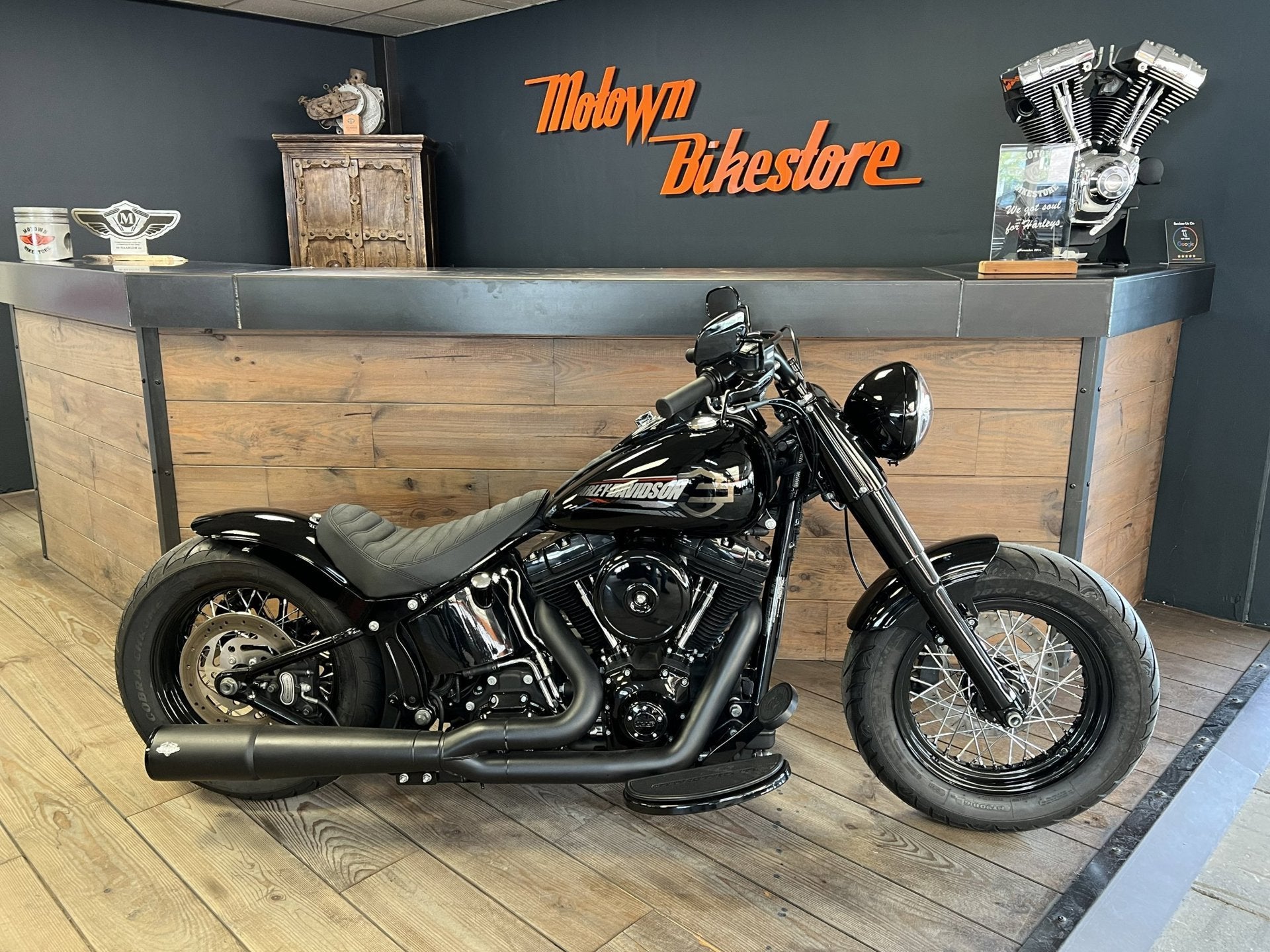 Harley Davidson FLS Softail Slim Custom Special Paint Custom, Motoren, 3700 W Juneau Ave
53208  Milwaukee, US, 1690 cc, Info@harley-davidson.com