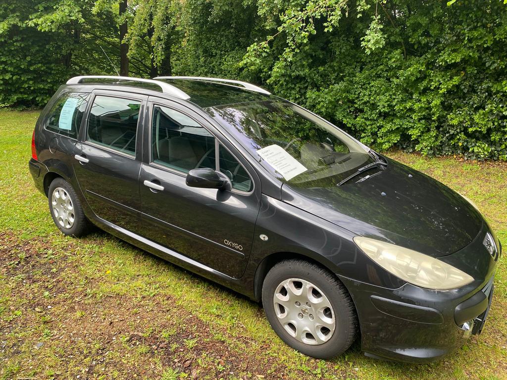 Peugeot 307 1.6 2006 Zwart, panoramadak, apk 11-26, 2e eigen, Stof, Zwart, 4 cilinders, 715 kg