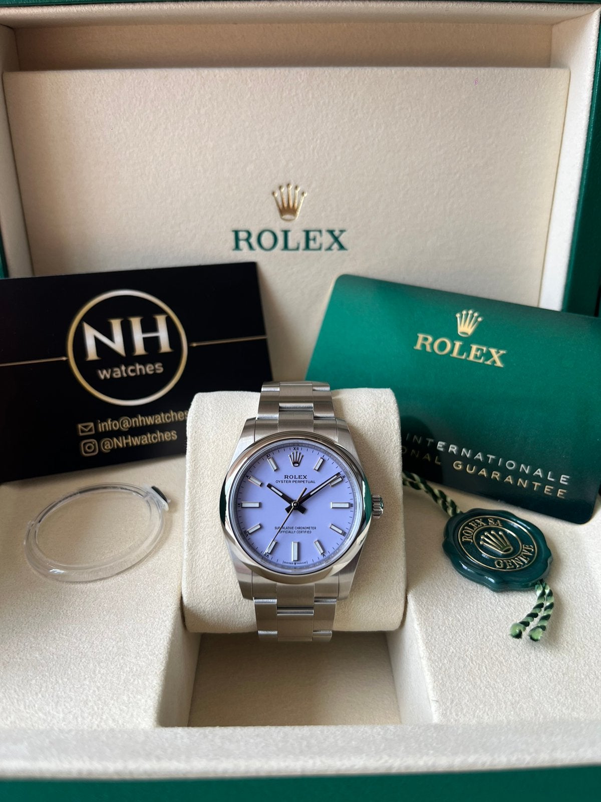 Rolex Oyster Perpetual 124200 Lavender 01/2026 Nieuw, Ophalen, Zo goed als nieuw, Staal, Rolex