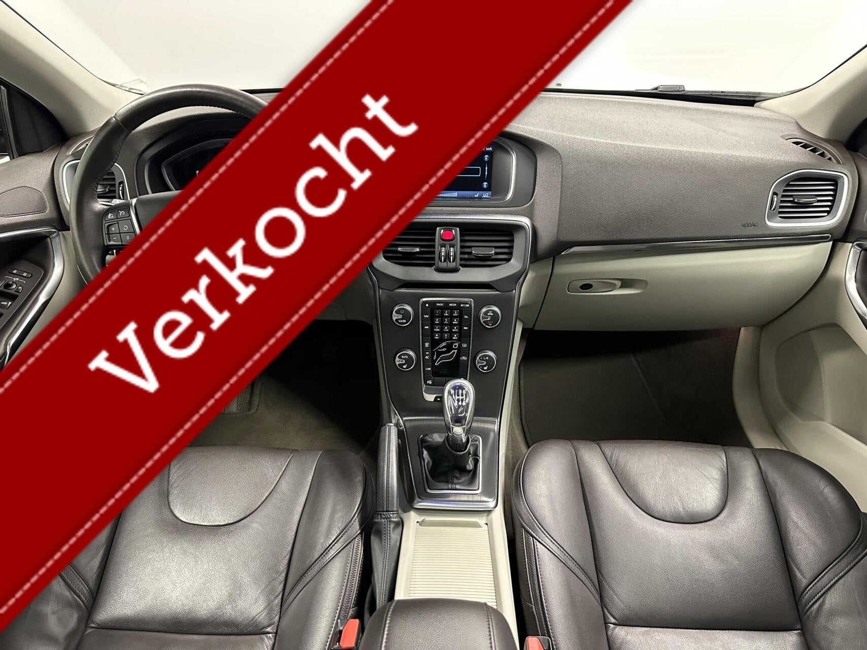 Volvo V40 Cross Country 1.6 T4 Summum CAMERA PANO LEER NAVI, Auto's, Voorwielaandrijving, 4 cilinders, 179 pk, Autotrust