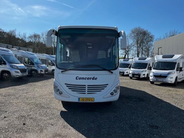 Concorde CHARISMA T 840 F Automaat | Levelsysteem | Koelkast, Caravans en Kamperen, Campers, Concorde, Luifel, Info@concordenederland.nl