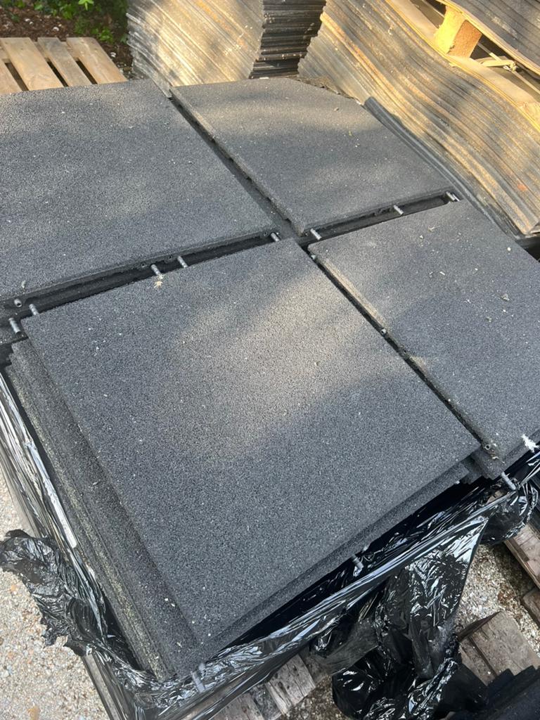 50x50x3 25 stuks rubberen tegels, Ophalen, Zo goed als nieuw, Ongediertebestrijding