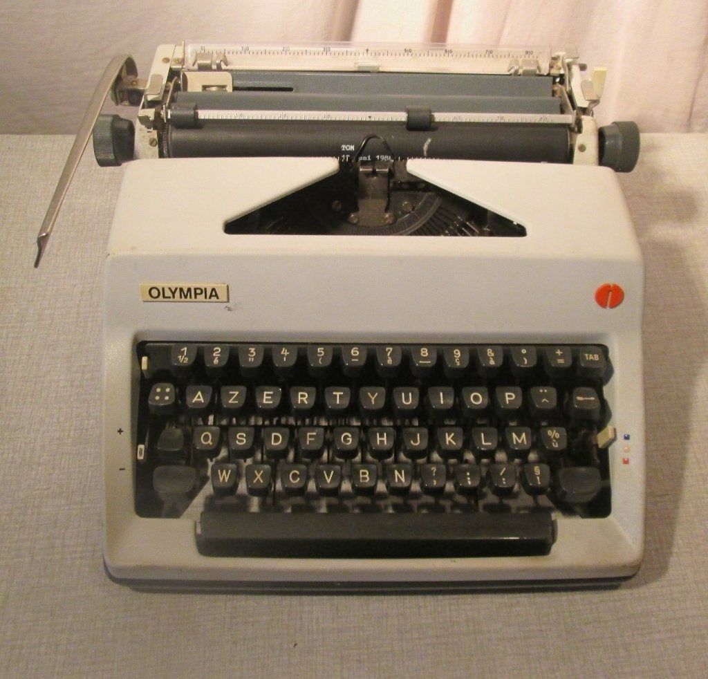 Prima Retro Typemachine van Olympia, Diversen, Typemachines, Ophalen of Verzenden, Zo goed als nieuw