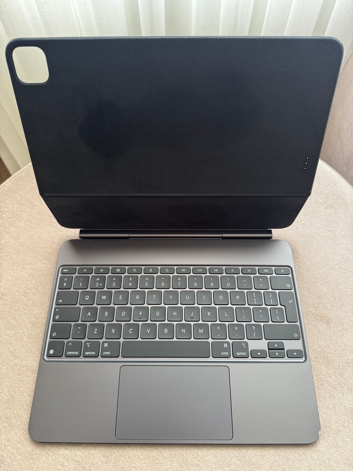 Apple Magic Keyboard 13” iPad Pro M4 Zwart + Gratis Extra's!, Computers en Software, 13 inch of meer, Bescherming voor- en achterkant