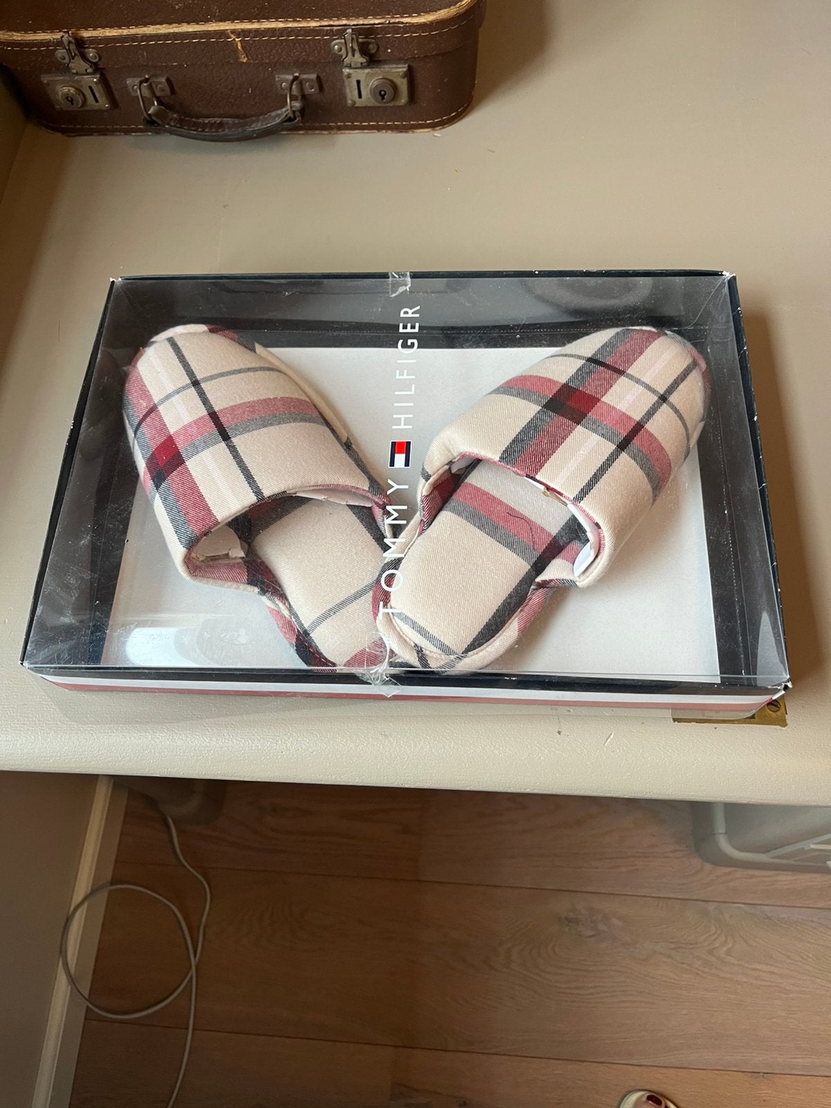 Huissloffen maat 39, Kleding | Dames, Ophalen of Verzenden, Nieuw, Pantoffels of Sloffen