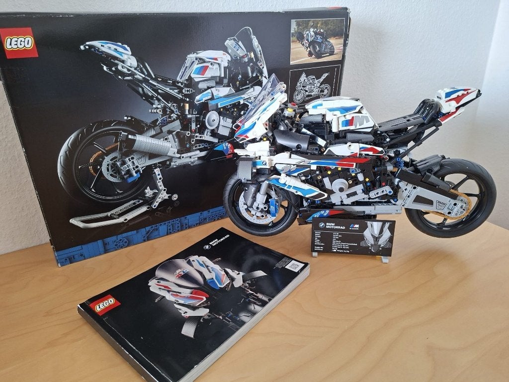 50% van nieuwprijs! LEGO m 1000 RR BMW wit 42130, Compleet, Lego, Ophalen of Verzenden, Zo goed als nieuw