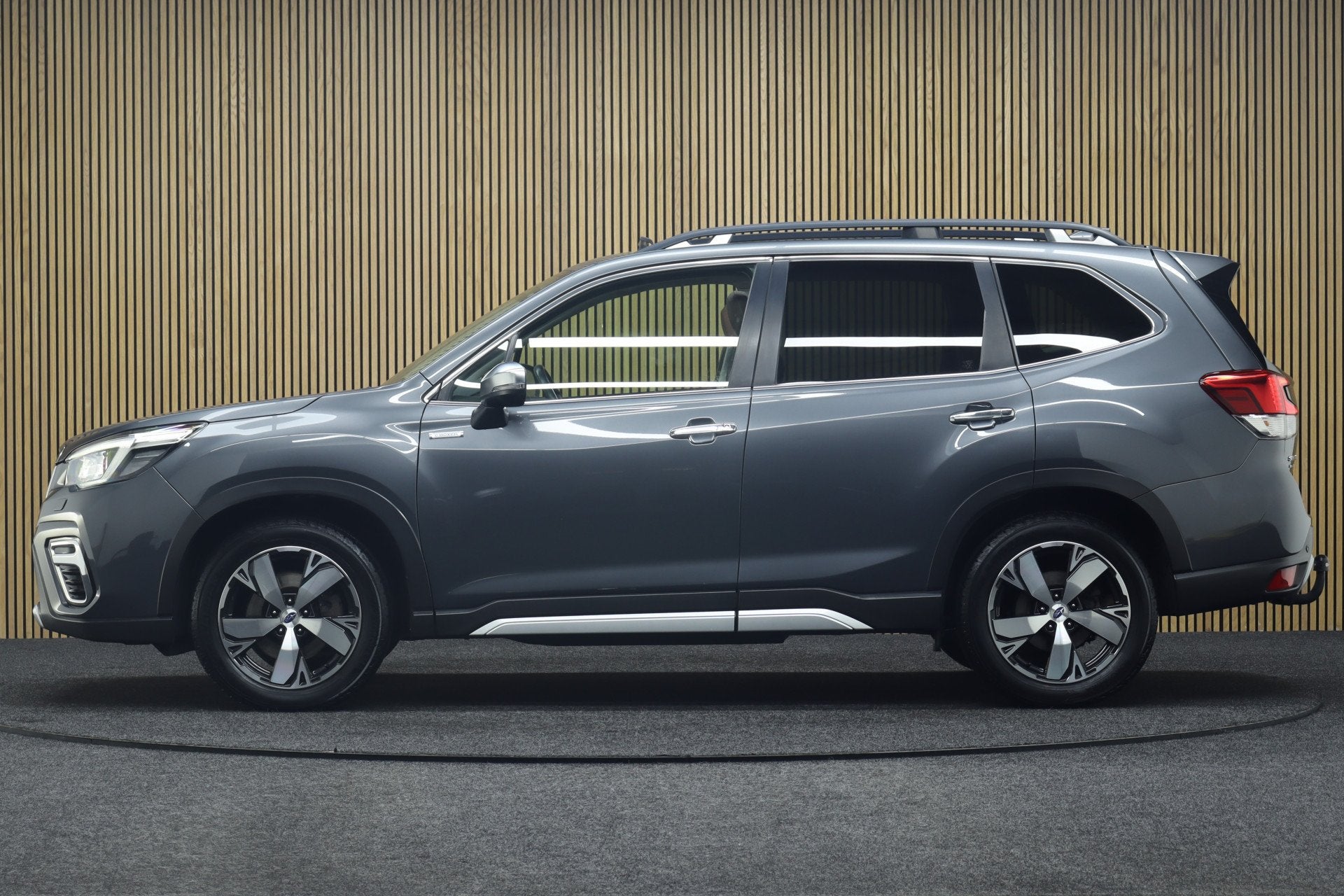 Subaru Forester 2.0i e-BOXER First Edition AWD | Afneembare, Auto's, Subaru, 15 km/l, Euro 6, 4 cilinders, Leder