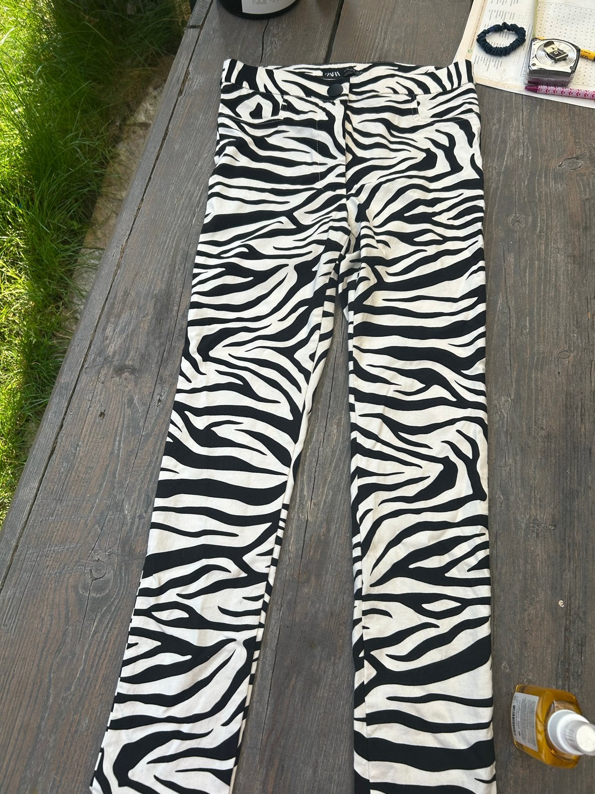 Zara Zebra Print Broek Maat 28 - Nieuwstaat, Zwart, Nieuw, Ophalen of Verzenden, Maat 34 (XS) of kleiner