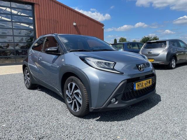 Toyota Aygo X 1.0 VVT-I PULSE PREMIUM AUTOMAAT CAMERA PDC, 12 maanden, Gebruikt, 4 stoelen, Emergency brake assist