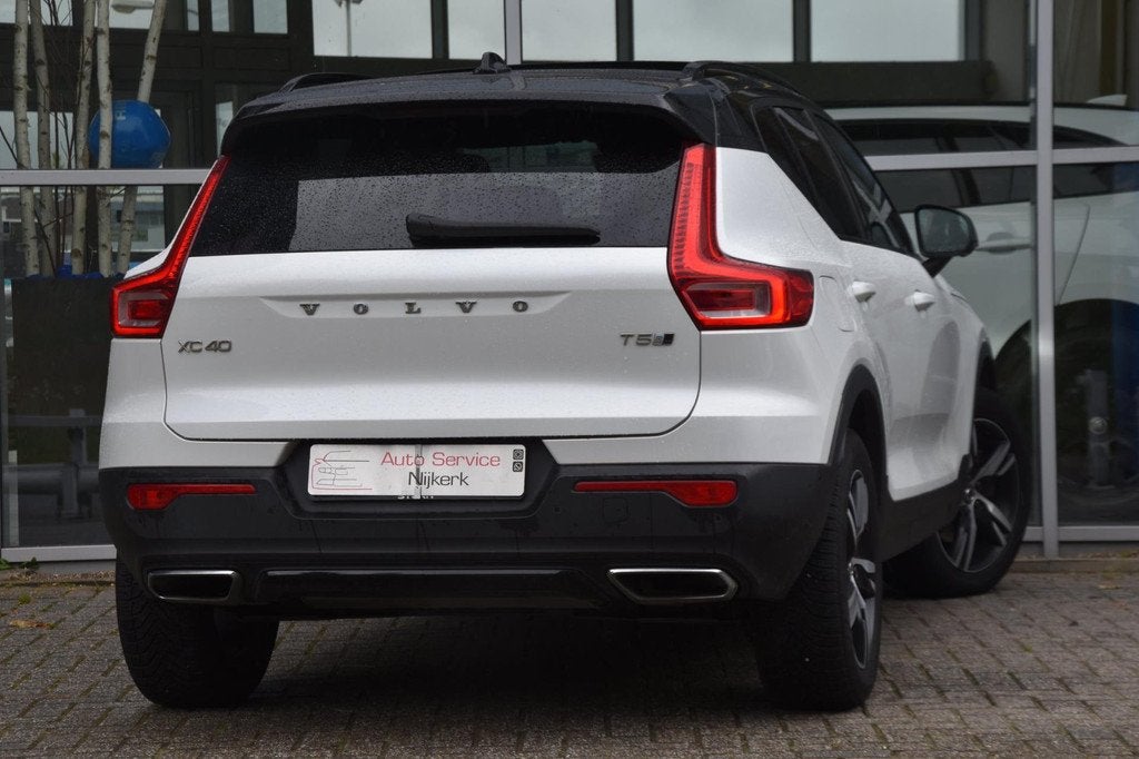 Volvo XC40 2.0 T5 AWD R-Design Automaat Pano Camera ACC Trek, Auto's, Volvo, Automaat, Gebruikt, 4 cilinders, 1969 cc