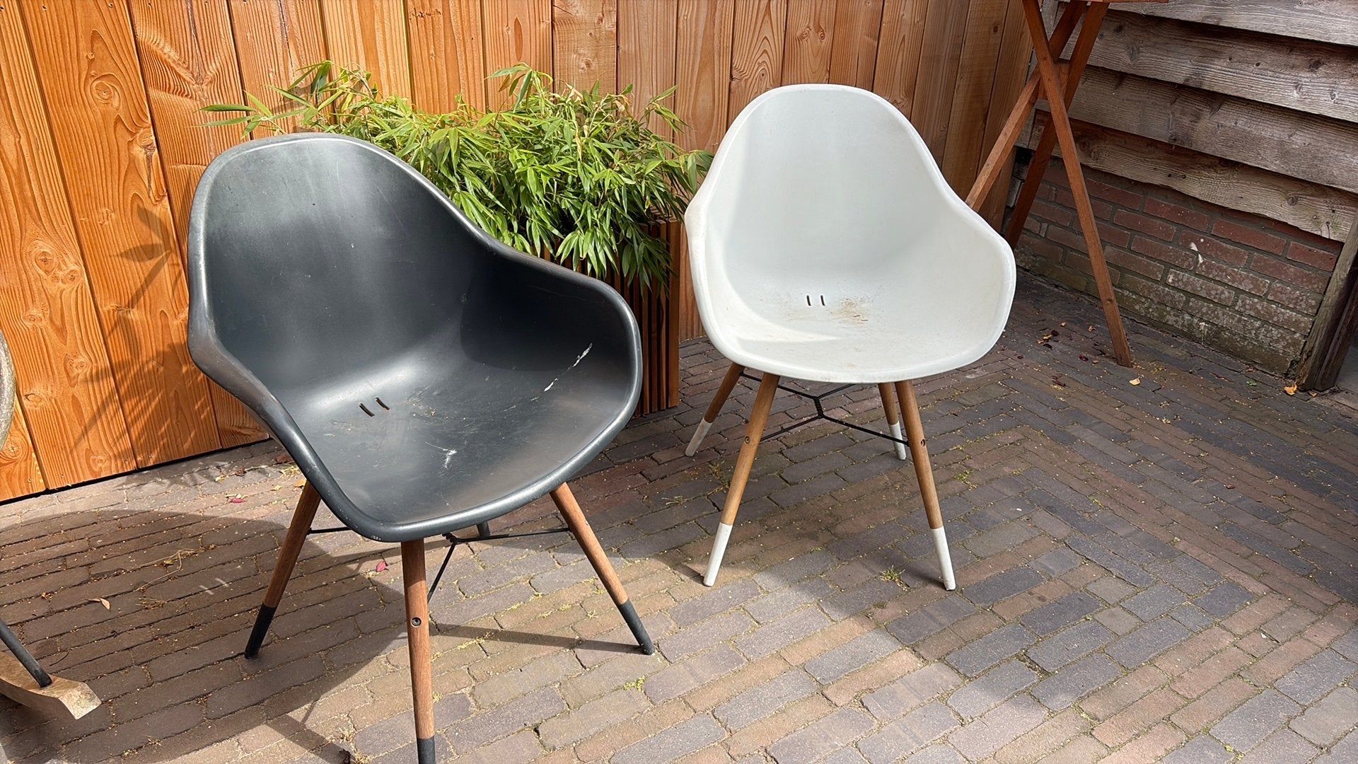 Gratis - 2 stoelen tuinstoelen, Ophalen, Zo goed als nieuw, Kunststof