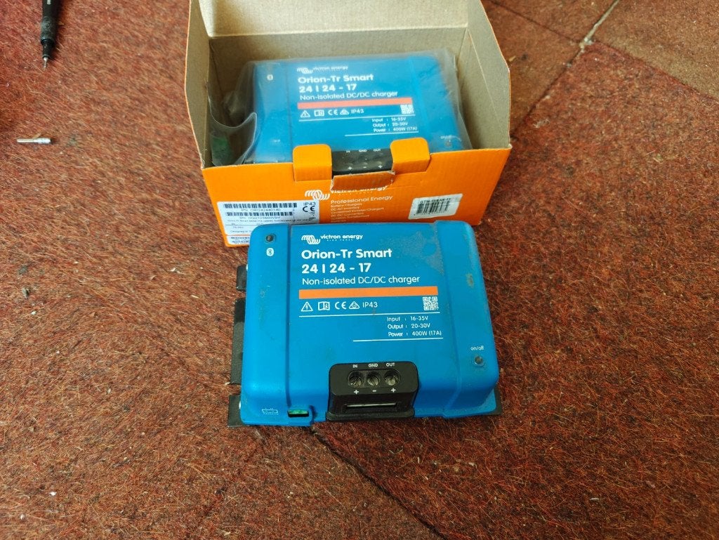 2 x Victron Orion tr Smart 24-24-17 Nieuw ongebruikt en Zgan, Ophalen of Verzenden, Zo goed als nieuw