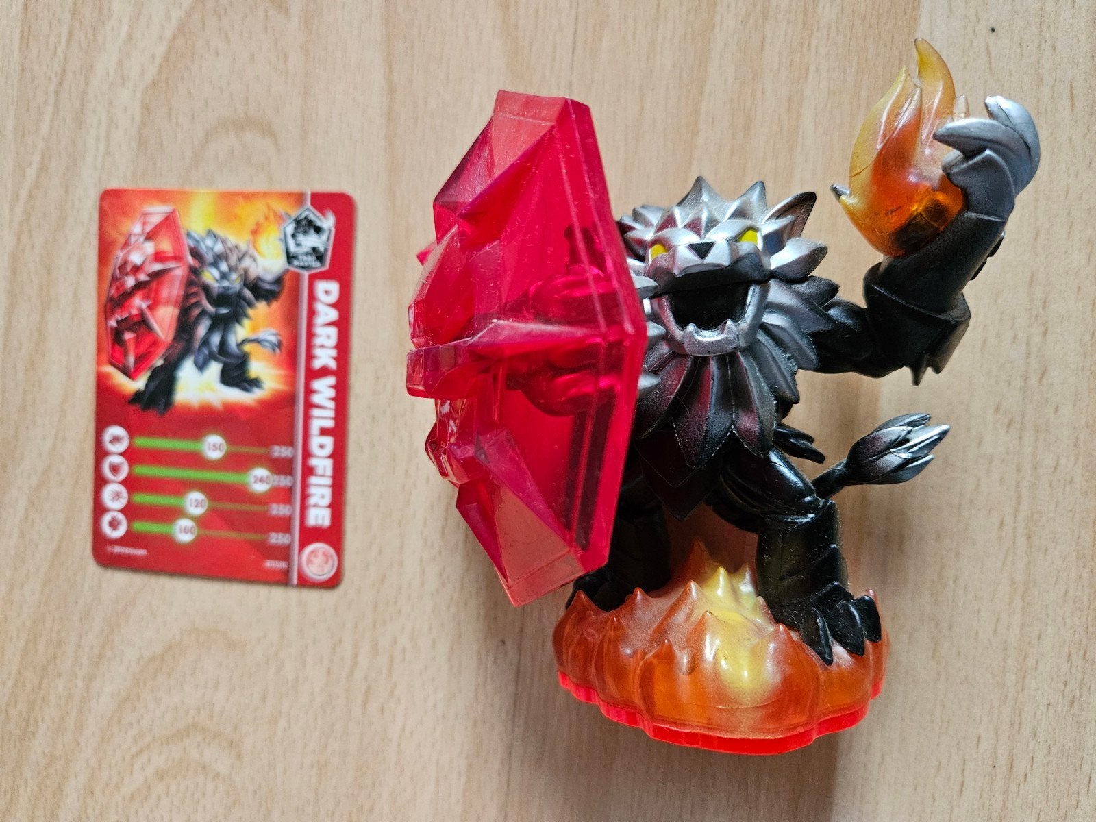 Zeldzame Skylander Dark Wildfire met kaart, Ophalen of Verzenden, Zo goed als nieuw