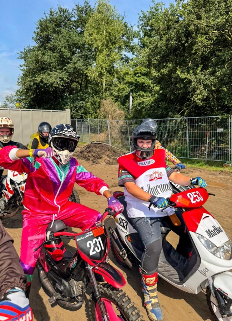 Gezocht! Bromfiets klasse ticket Zwarte Cross 2026, Eén persoon