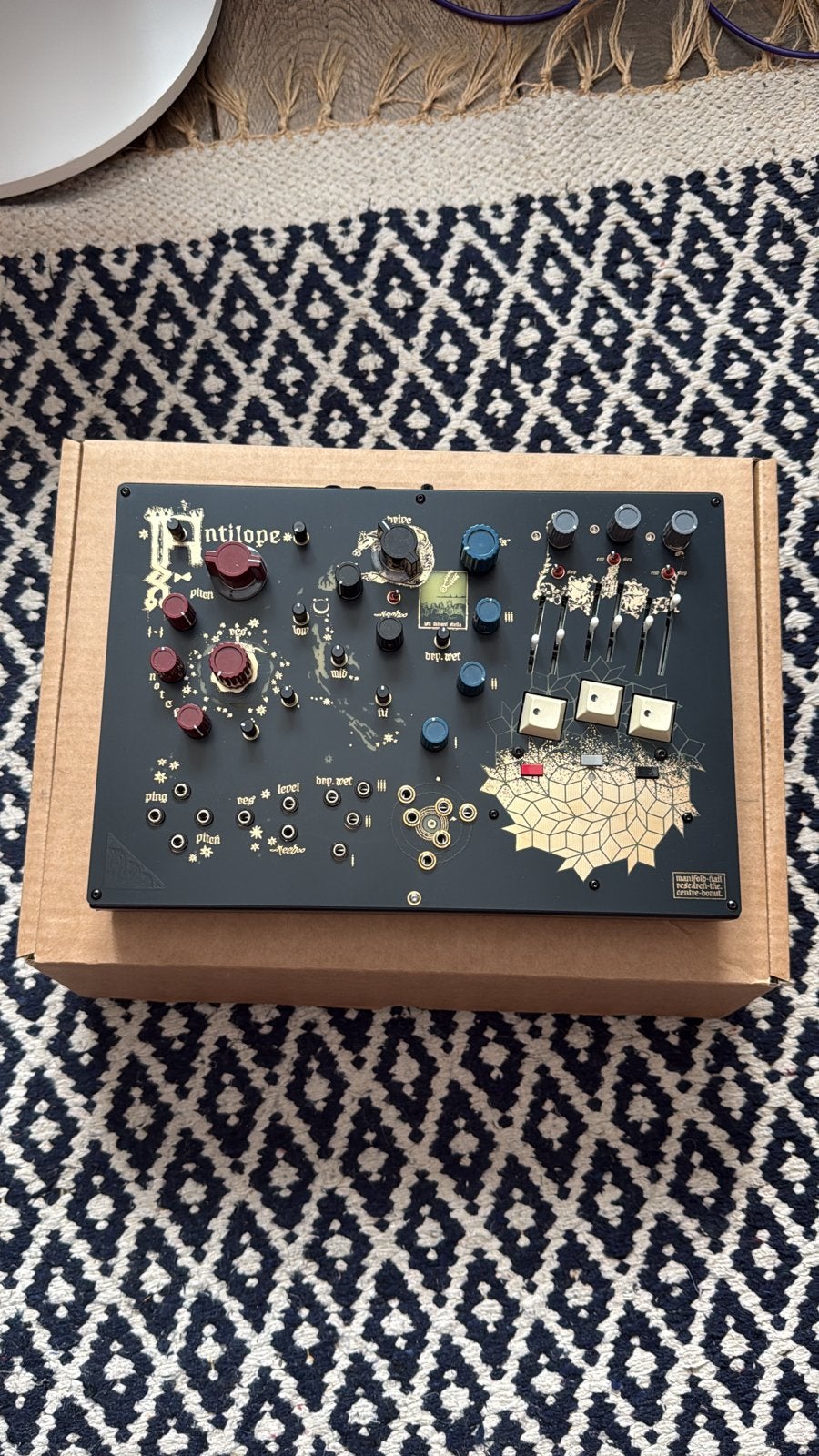 Manifold Research Antilope Synthesizer - as new, Muziek en Instrumenten, Overige aantallen, Zo goed als nieuw, Met midi-aansluiting