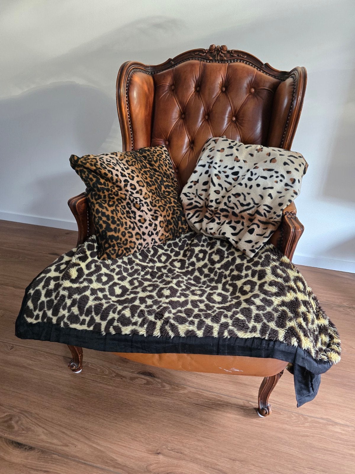 Klassieke Chesterfield Oorfauteuil / Barok Wingback Chair –, Huis en Inrichting, Ophalen, Gebruikt, Vintage, Leer