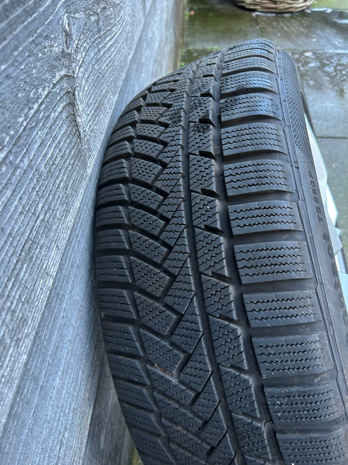 Winterbanden Skoda Karoq 18 inch, Auto-onderdelen, Ophalen, 18 inch, 215 mm, Banden en Velgen