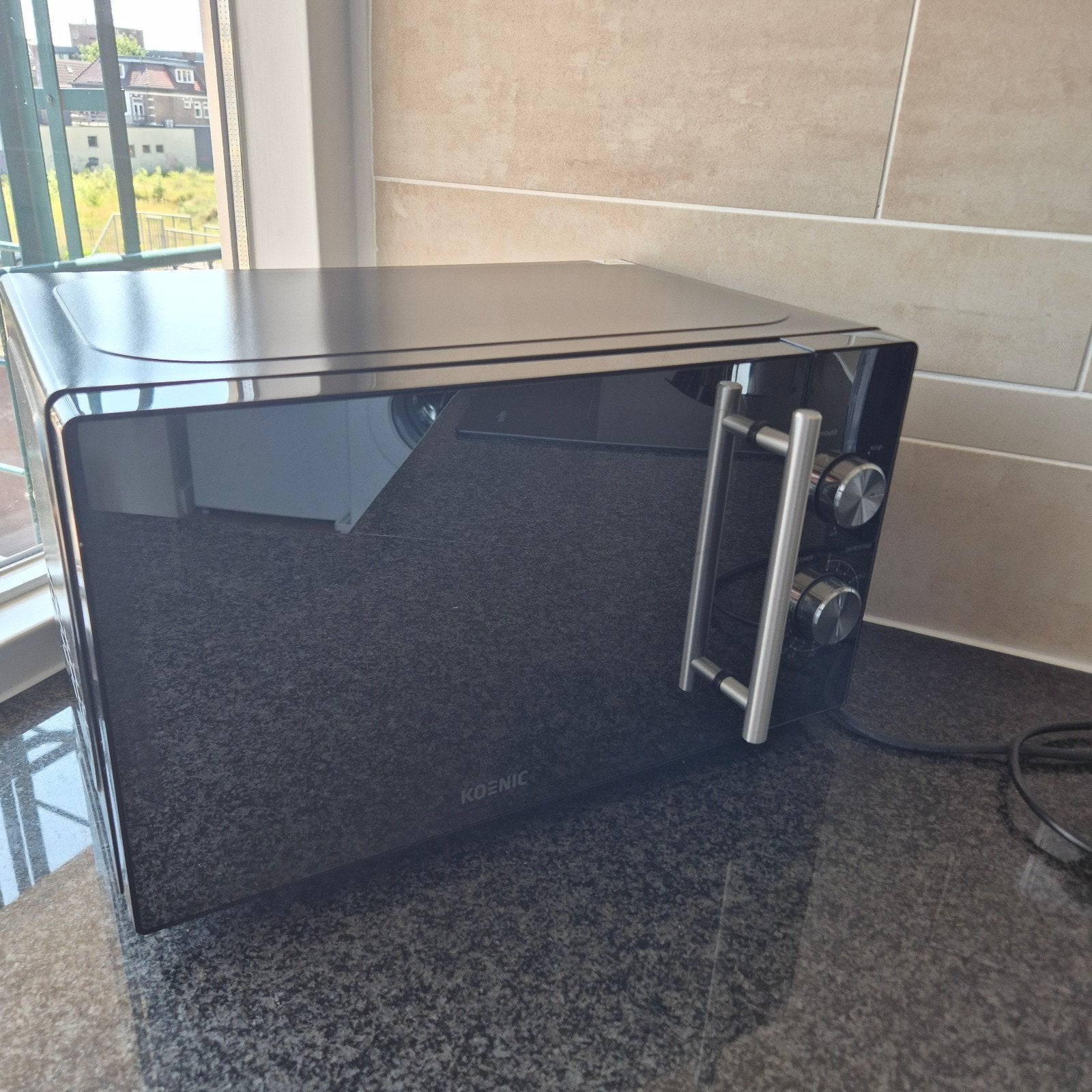 KOENIC KMW 1221 - Magnetron - 700 W - Inhoud 20 l, Ophalen, Gebruikt, Grill, Magnetron