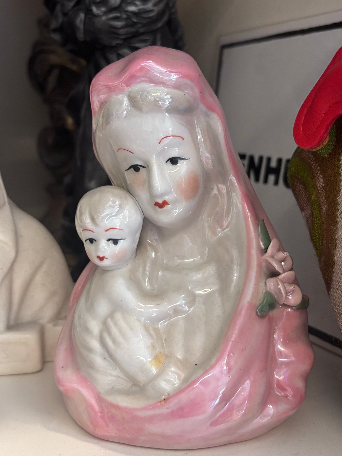 Parelmoer Maria beeldje met Jezus, Ophalen
