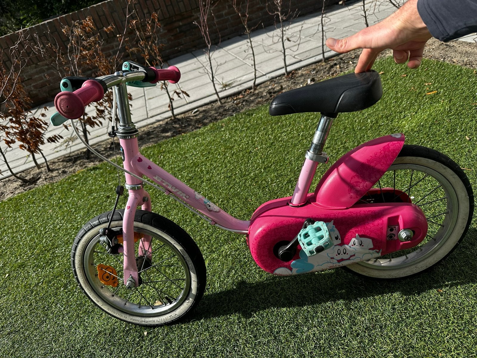 Btwin 14 inch kinderfiets roze - perfect voor beginners, Ophalen, Gebruikt, Terugtraprem, Minder dan 16 inch