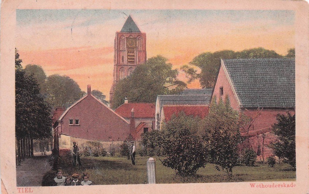 Tiel - Wethouderskade met kerktoren in verte (1908), Ophalen of Verzenden, Voor 1920, Gelderland