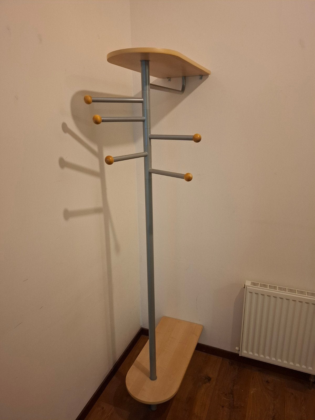 Gratis kapstok, Gebruikt, 150 tot 200 cm, Hout, Ophalen
