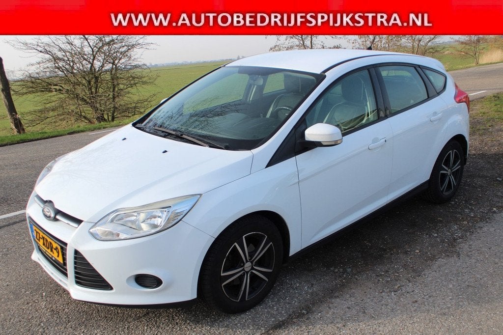 Ford Focus 1.0 EcoBoost Trend // 5-DRS //, Euro 5, Gebruikt, Zwart, 635 kg