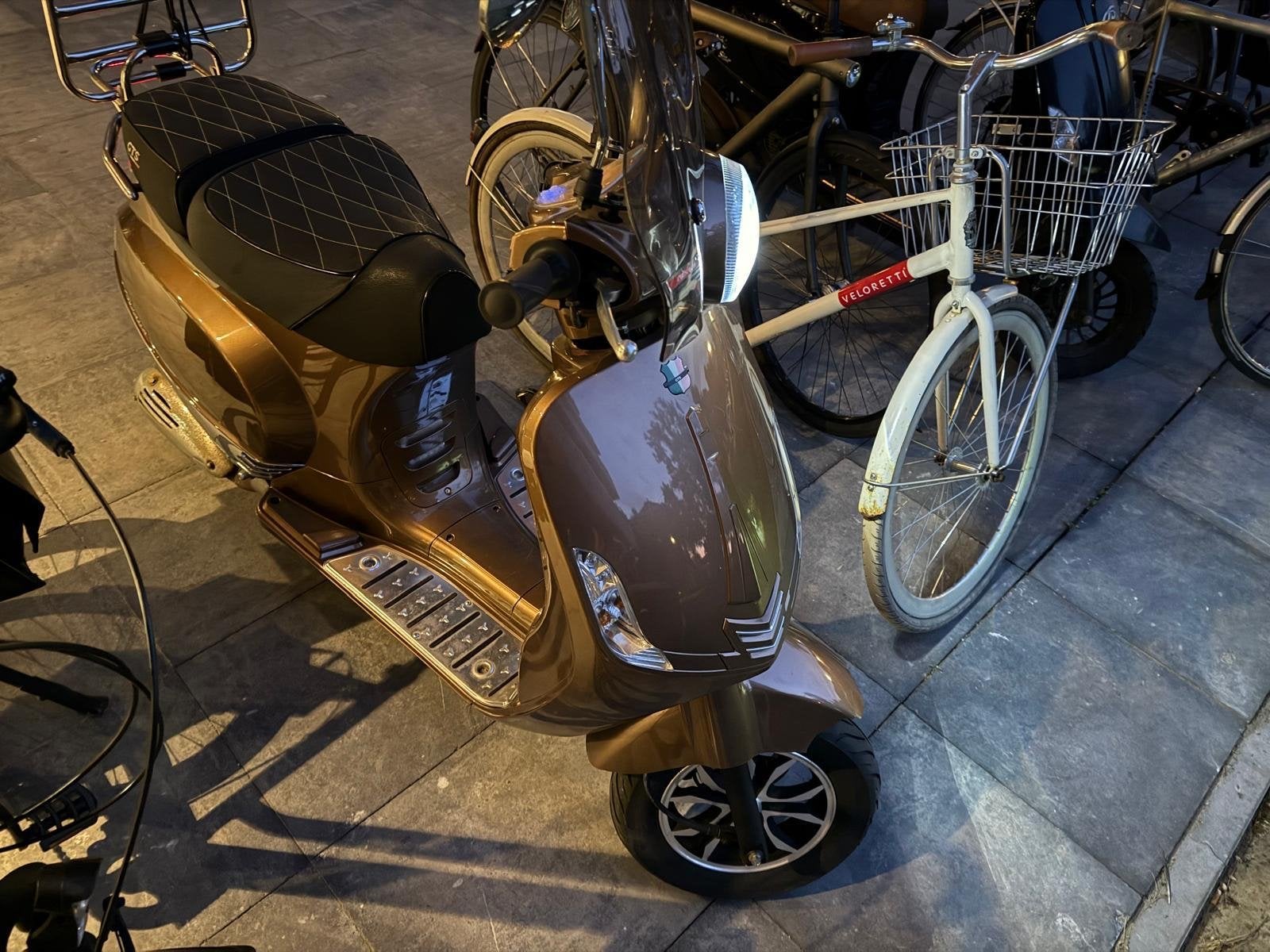GTS Toscana scooter - recent onderhoud, dashboard defect, Ophalen, Gebruikt, Benzine, Overige merken
