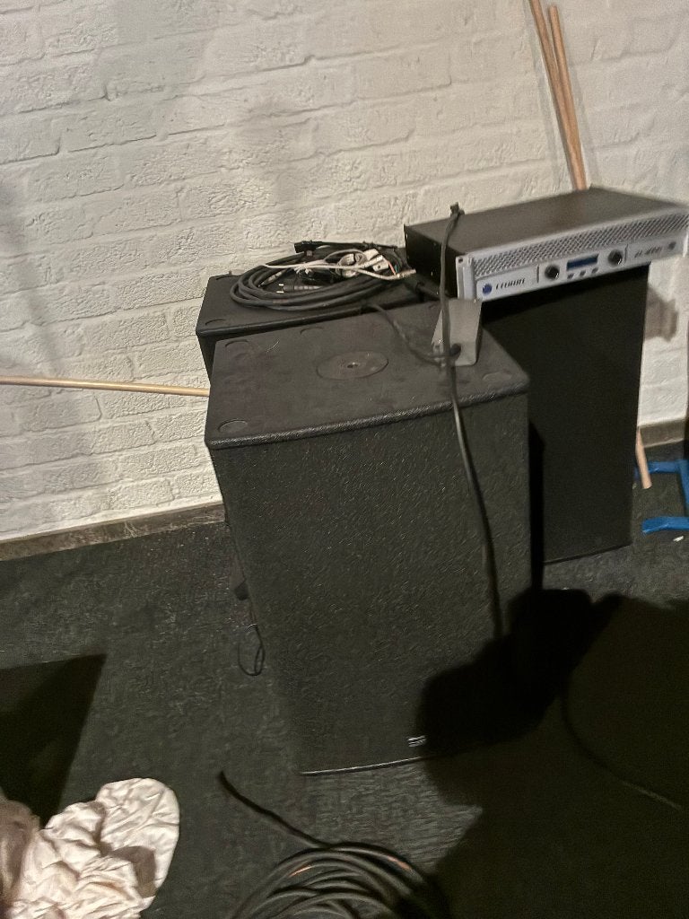 Professionele Subwoofers met Versterker, Gebruikt, Subwoofer, 120 watt of meer, Ophalen