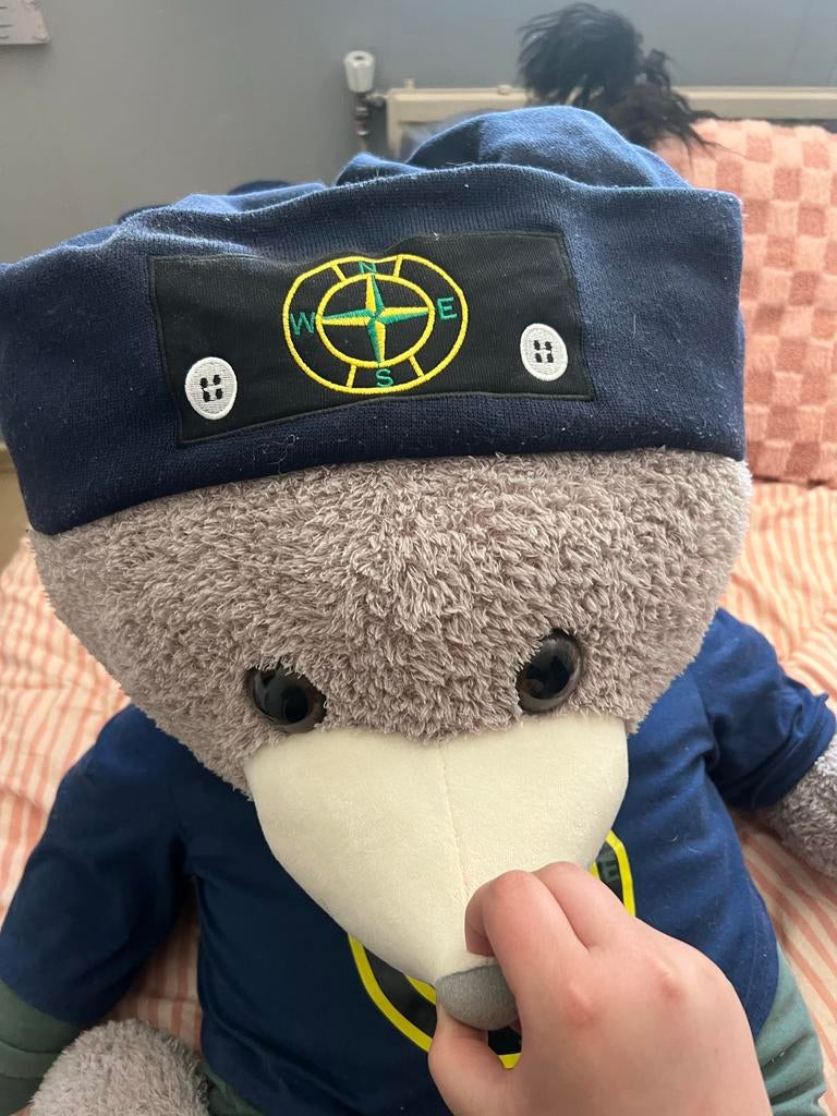 Grote knuffelbeer met Stone Island kleding kermis, Ophalen, Overige merken, Overige karakters, Beer