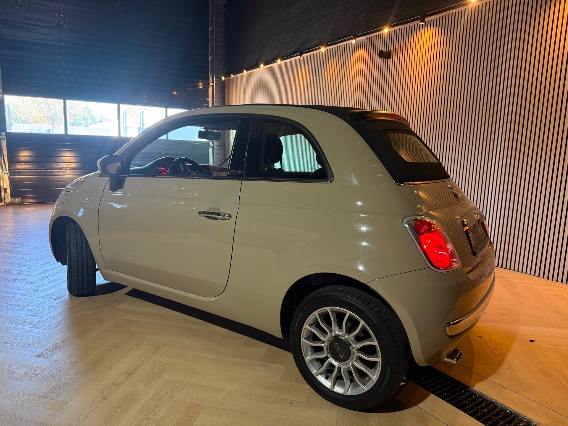 Fiat 500 C 1.2 Cappuccino | Carplay | PDC, Gebruikt, 4 cilinders, 4 stoelen, Leder en Stof