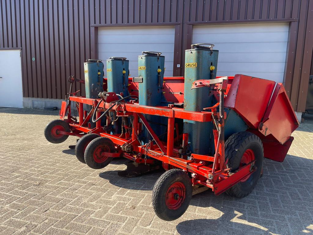 Gruse Aardappelplanter, Ophalen, Akkerbouw, Aardappeltechniek