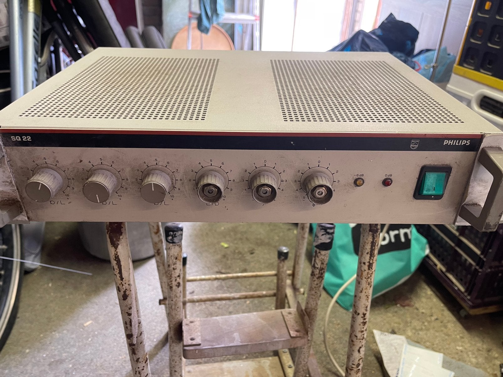 Philips SQ22 versterker, Ophalen of Verzenden, Gebruikt, Minder dan 500 watt, Monitor(versterker)