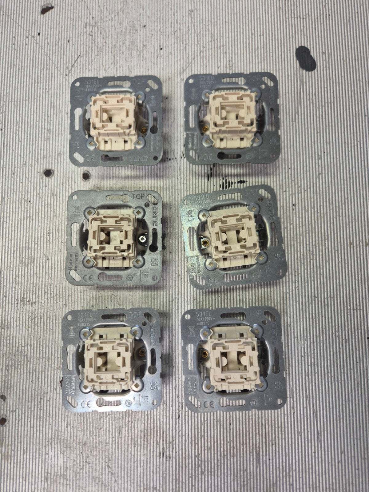 JUNG Schakelaars (6 stuks) - nieuw, Doe-het-zelf en Verbouw, Elektra en Kabels, Ophalen, Gebruikt, Jung, Schakelaar