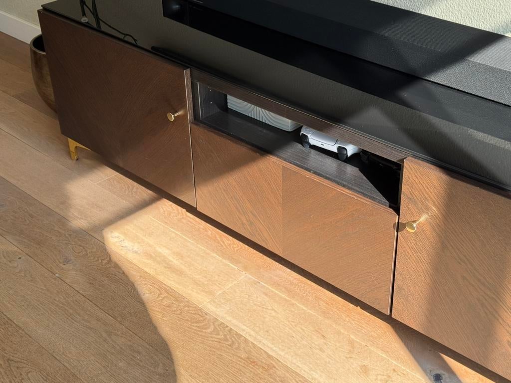 Tv meubel met gouden poten, Huis en Inrichting, Kasten | Televisiemeubels, Ophalen, 150 tot 200 cm, Zo goed als nieuw, Minder dan 100 cm