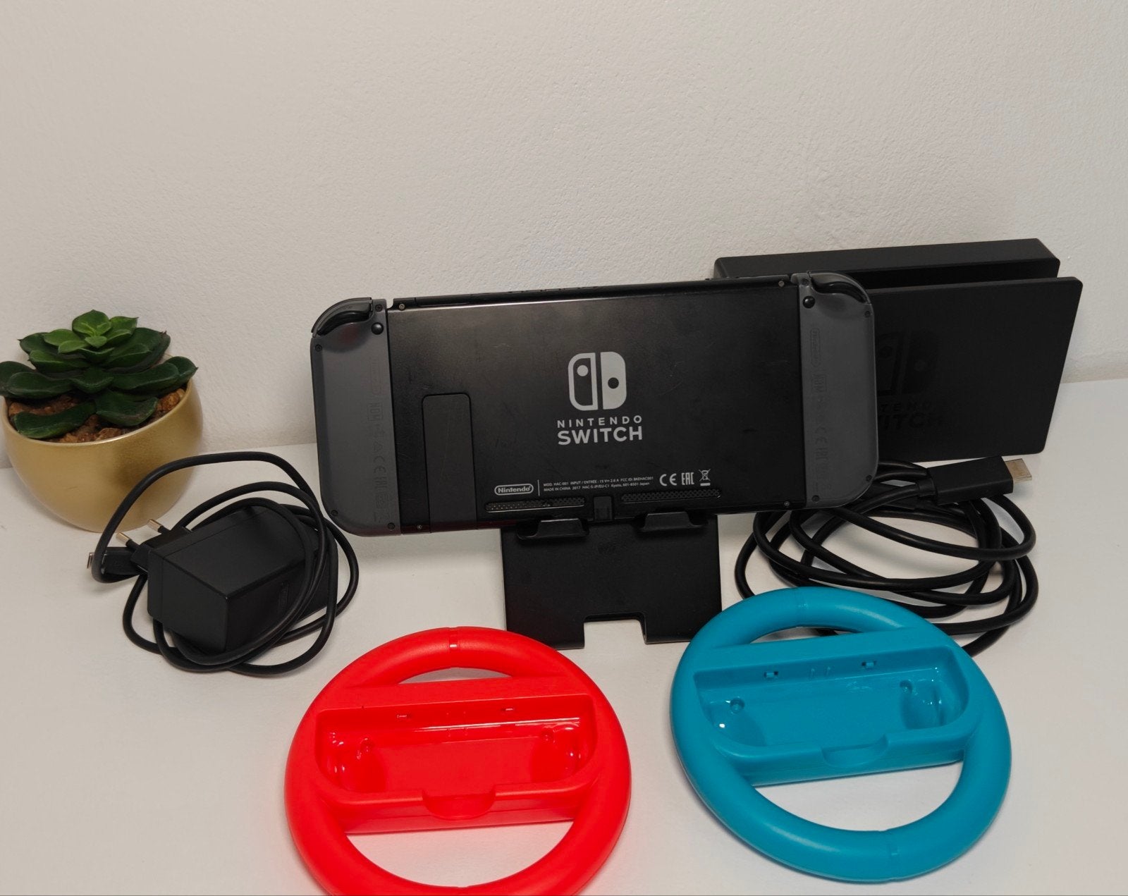 Nintendo Switch met Mario Kart 8 Deluxe, Ophalen of Verzenden, Zo goed als nieuw