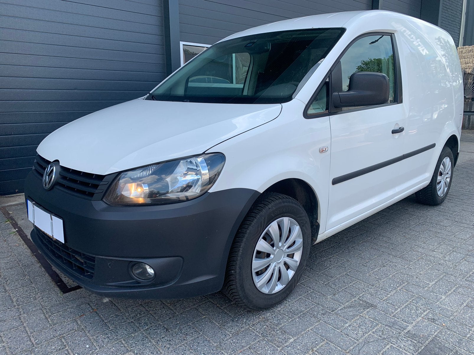 Volkswagen Caddy 1.6TDI AIRCO 2012 EURO 5, Auto's, Voorwielaandrijving, 74 pk, Zwart, 4 cilinders